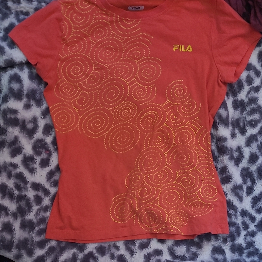 Fila Coral T-Shirt with Mustard Swirl Pattern